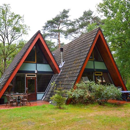 Tranquil Holiday Home In Limburg Amid A Forest Stramproy Экстерьер фото